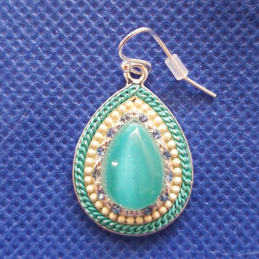 NWOT crystal inlay and turquoise design